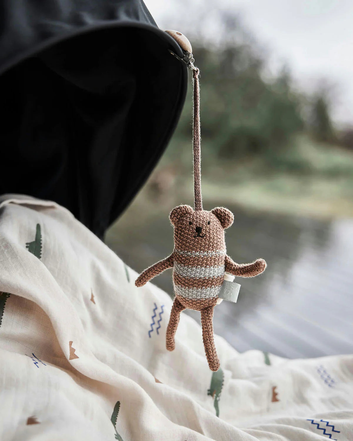 OYOY barnevognsophæng - Bella Bear