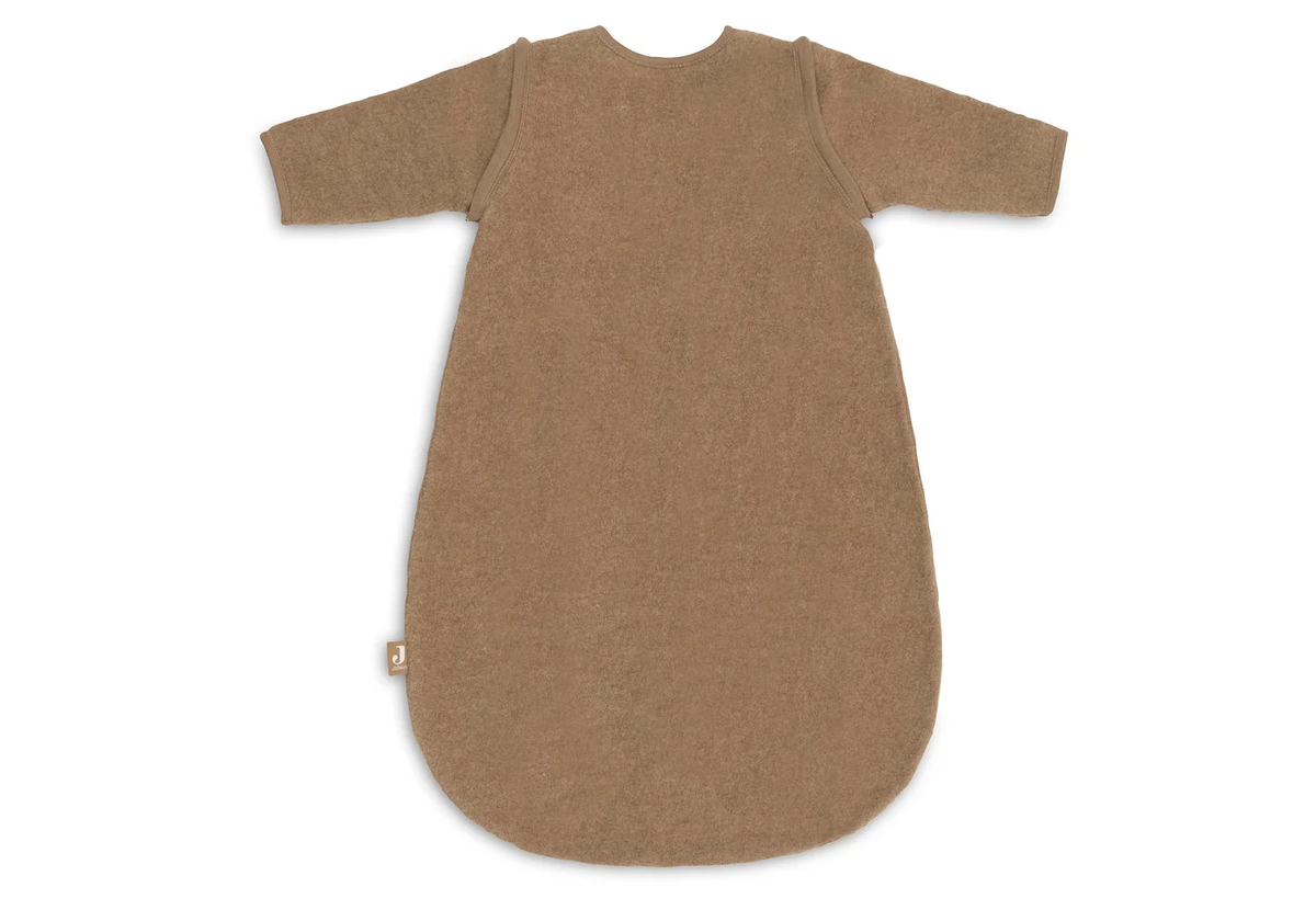 Dark Hazel babysovepose i merinould set bagfra