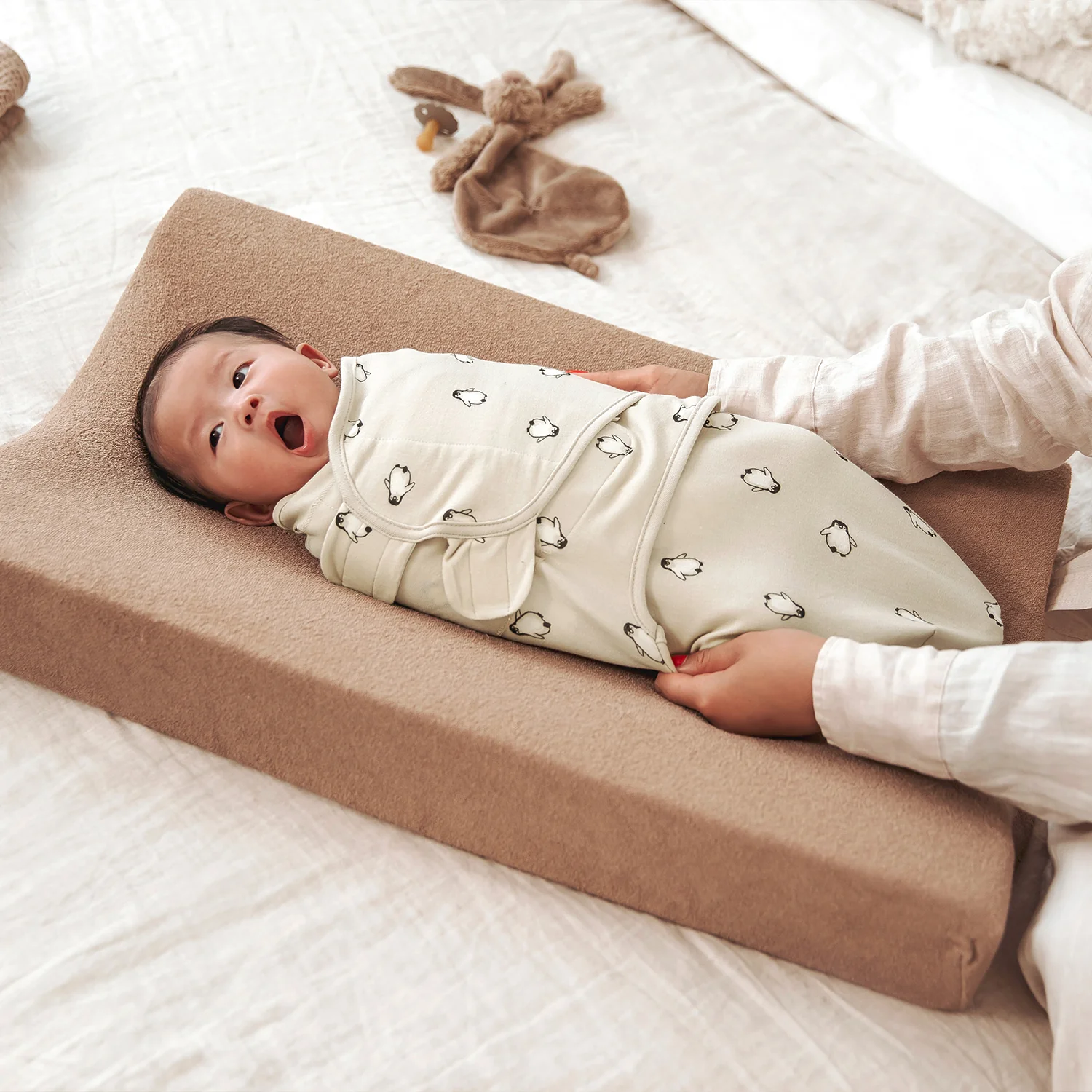 Hvornår skal man stoppe med at svøbe baby